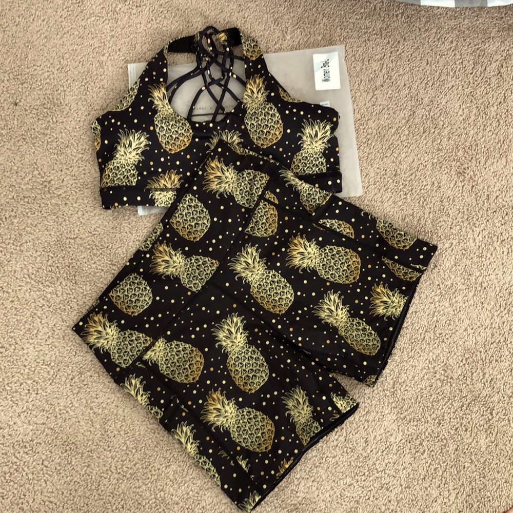 Matching bra and booty shorts set!
